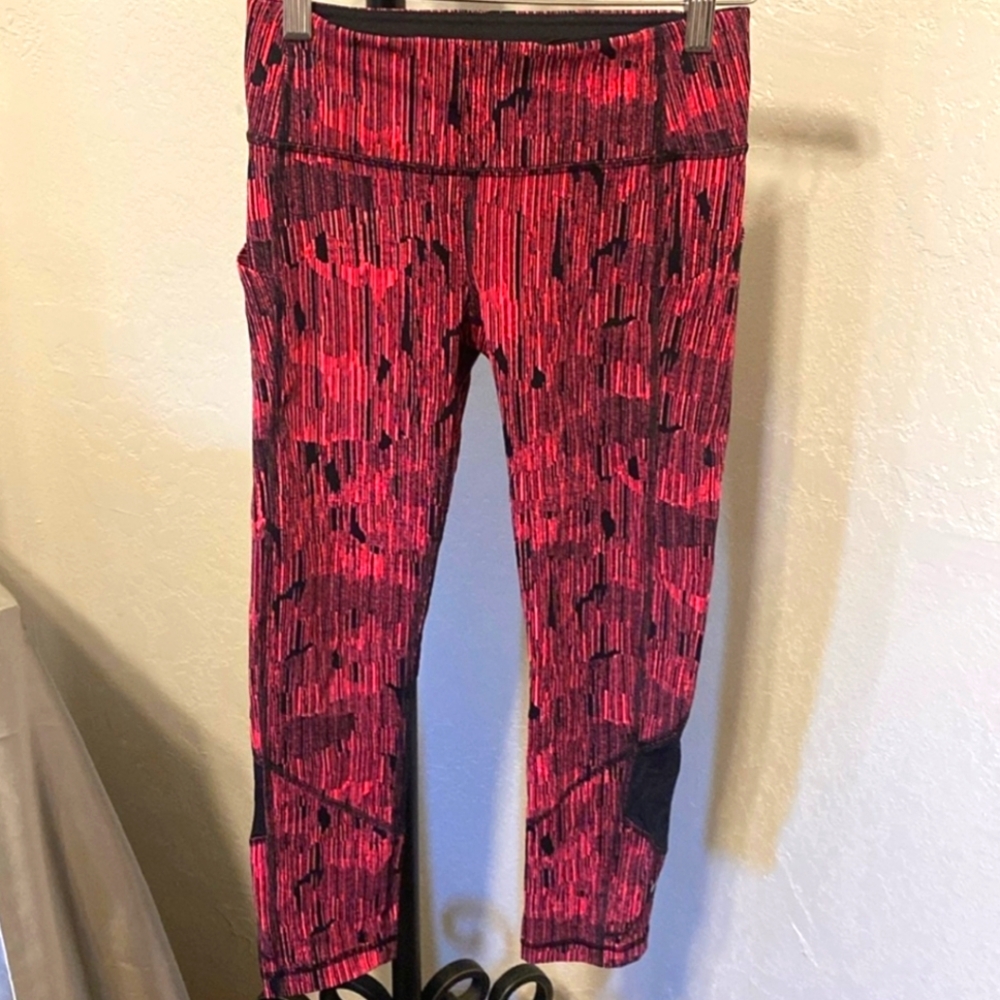 Lululemon Pink and Black Leggings